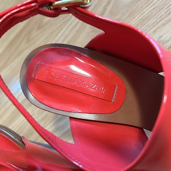 BCBGMaxAzria Vintage Patent Leather Orange Sandals, Size 7/37 - Picture 4 of 8